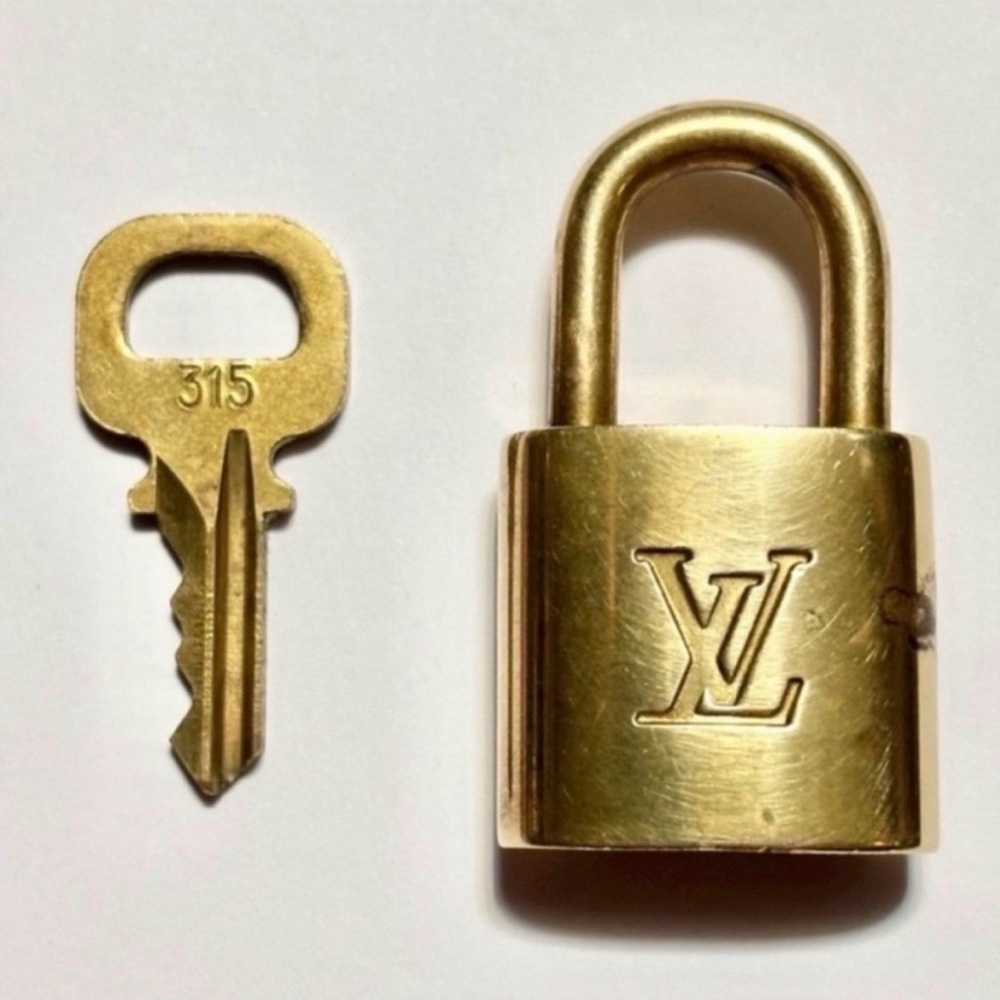 Louis Vuitton Padlock with Key #315